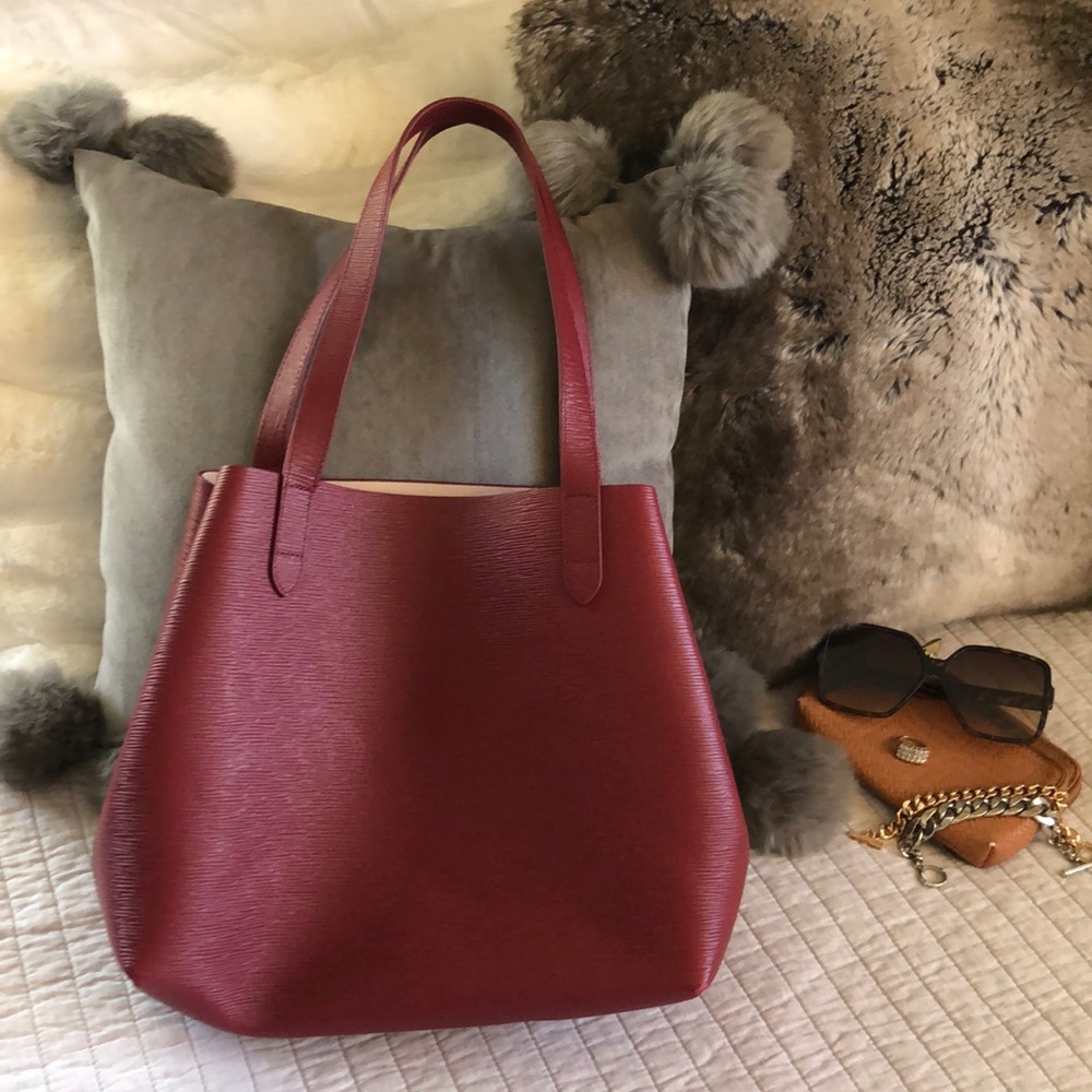 Cuyana Small Structured wine Leather Tote shoulder hang bag med